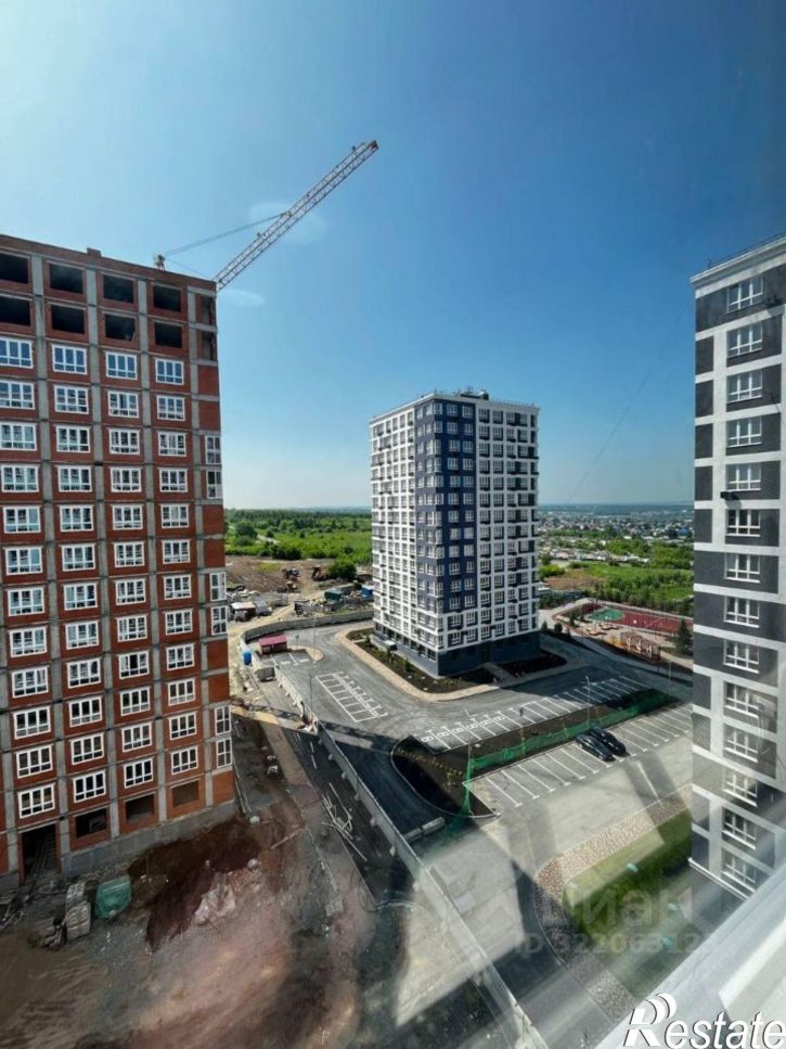 2-комн квартира улица Веры Волошиной, 42А,  д. 42А