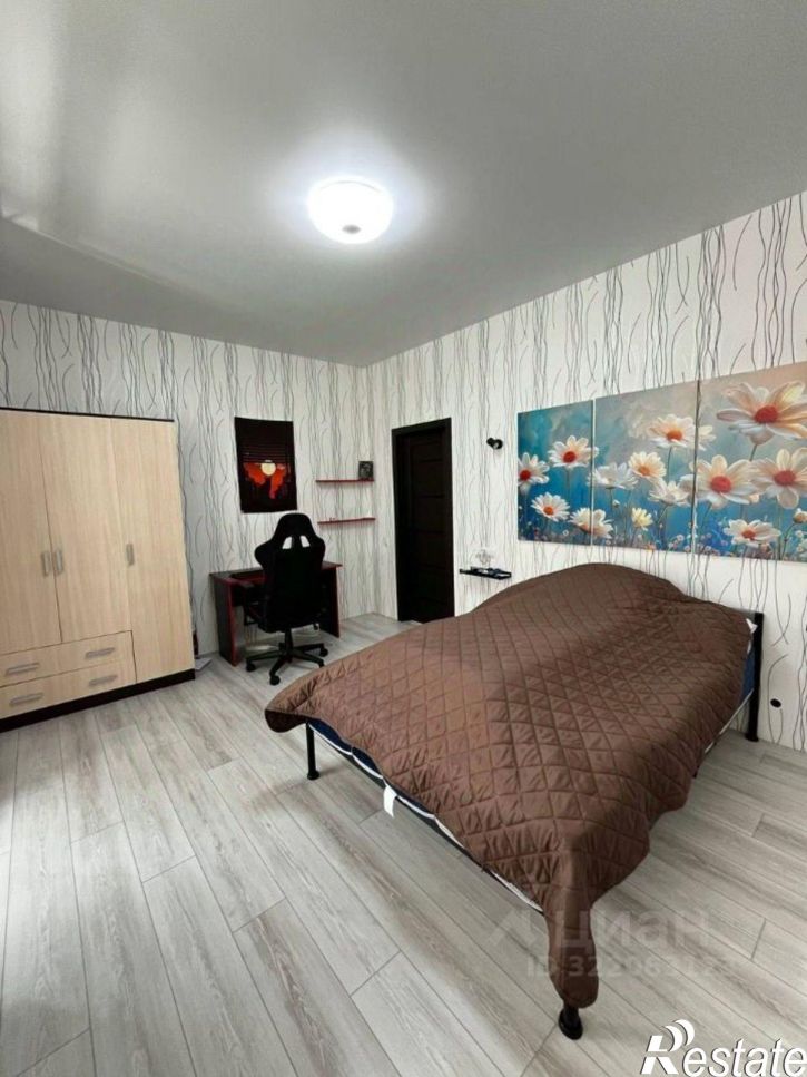 2-комн квартира улица Веры Волошиной, 42А,  д. 42А