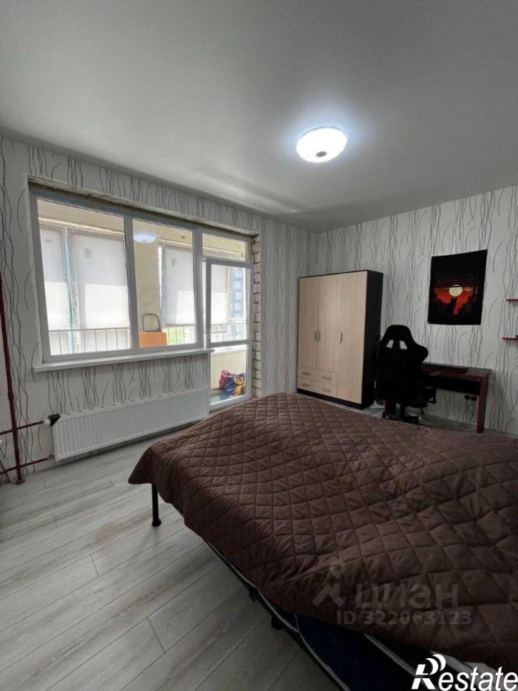 2-комн квартира улица Веры Волошиной, 42А,  д. 42А