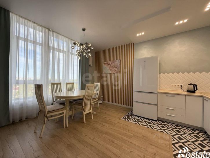 4-комн квартира улица Дружбы, 30/7,  д. 30/7