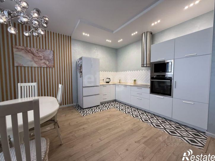 4-комн квартира улица Дружбы, 30/7,  д. 30/7