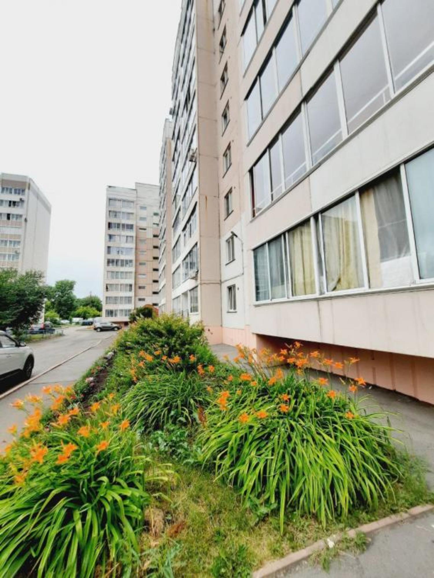 Купить квартиру за 6 098 000 рублей на Шахтеров пр-кт, 121