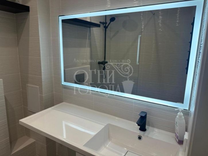 3-комн квартира б-р Строителей, 60 к 3