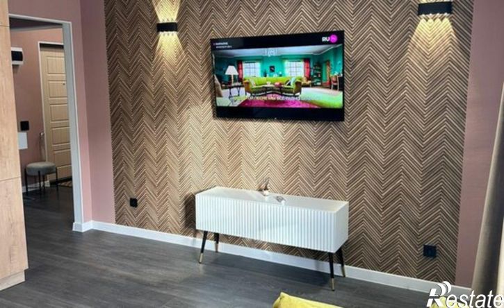 2-комн квартира бульвар Строителей, 60 к3,  д. 60 к3