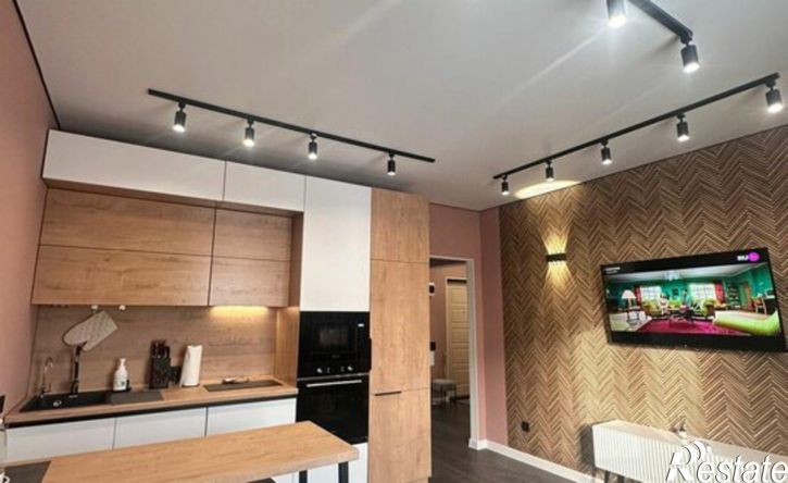 2-комн квартира бульвар Строителей, 60 к3,  д. 60 к3