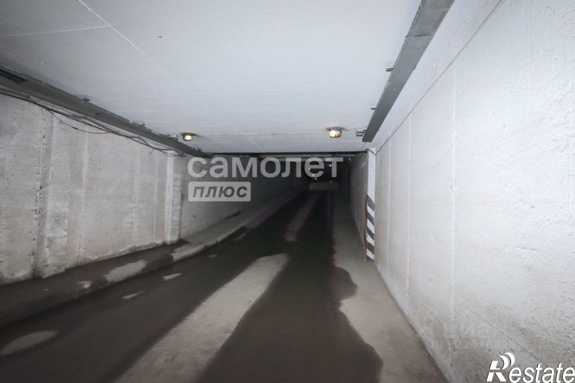 Купить гараж, место в паркинге за 1 352 900 рублей на Гвардейская улица, 60