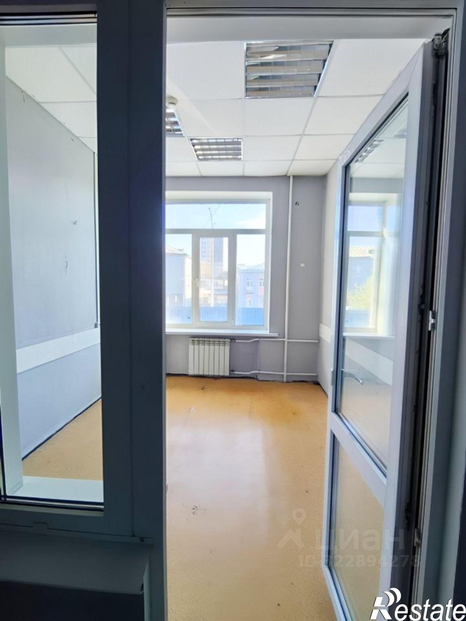 Сдать офис, помещение под офис за 12 000 рублей на Кузнецкий проспект, 17