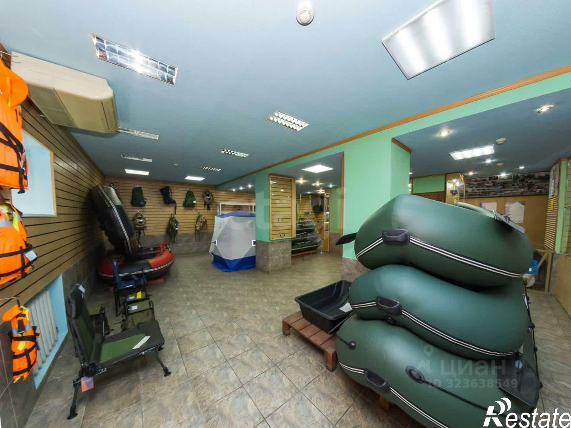 Сдать торговое помещение за 150 008 рублей на улица Володарского, 27