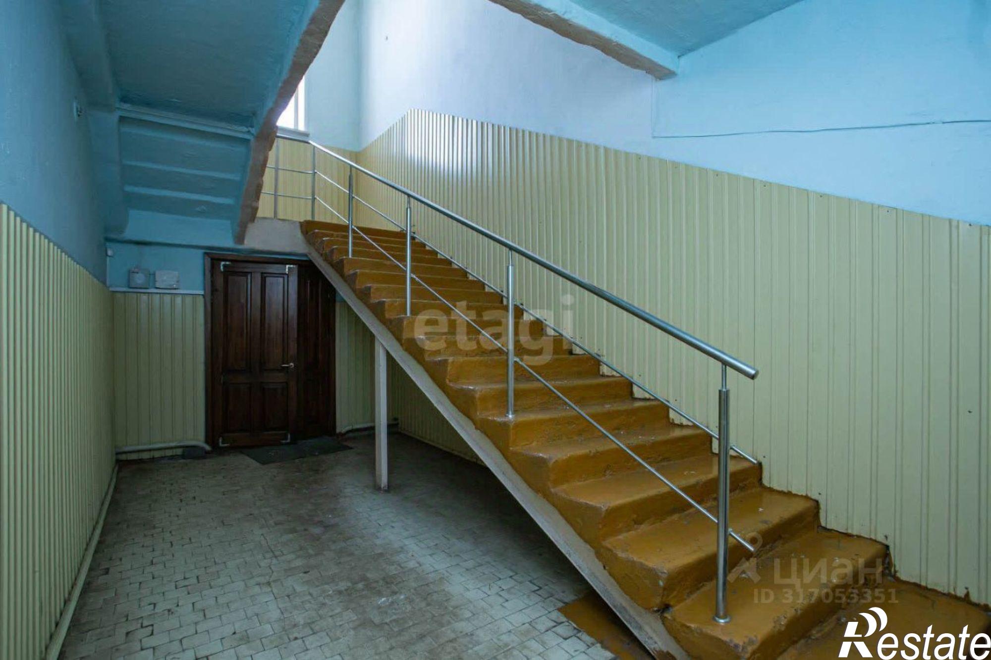 Купить складское помещение за 30 001 300 рублей на 2-й Инициативный переулок, 3