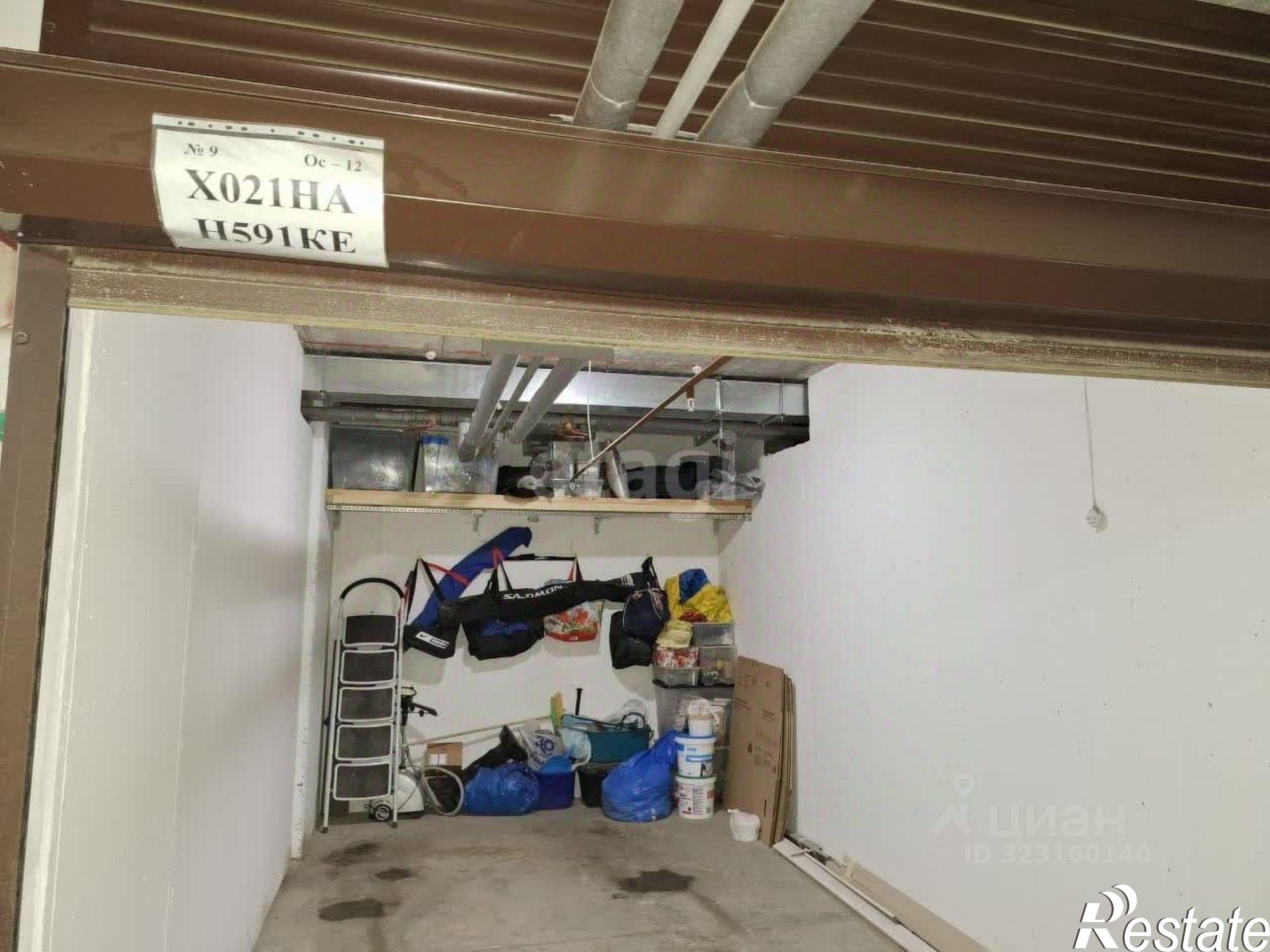 Купить гараж, место в паркинге за 2 300 010 рублей на Осенний бульвар, 12