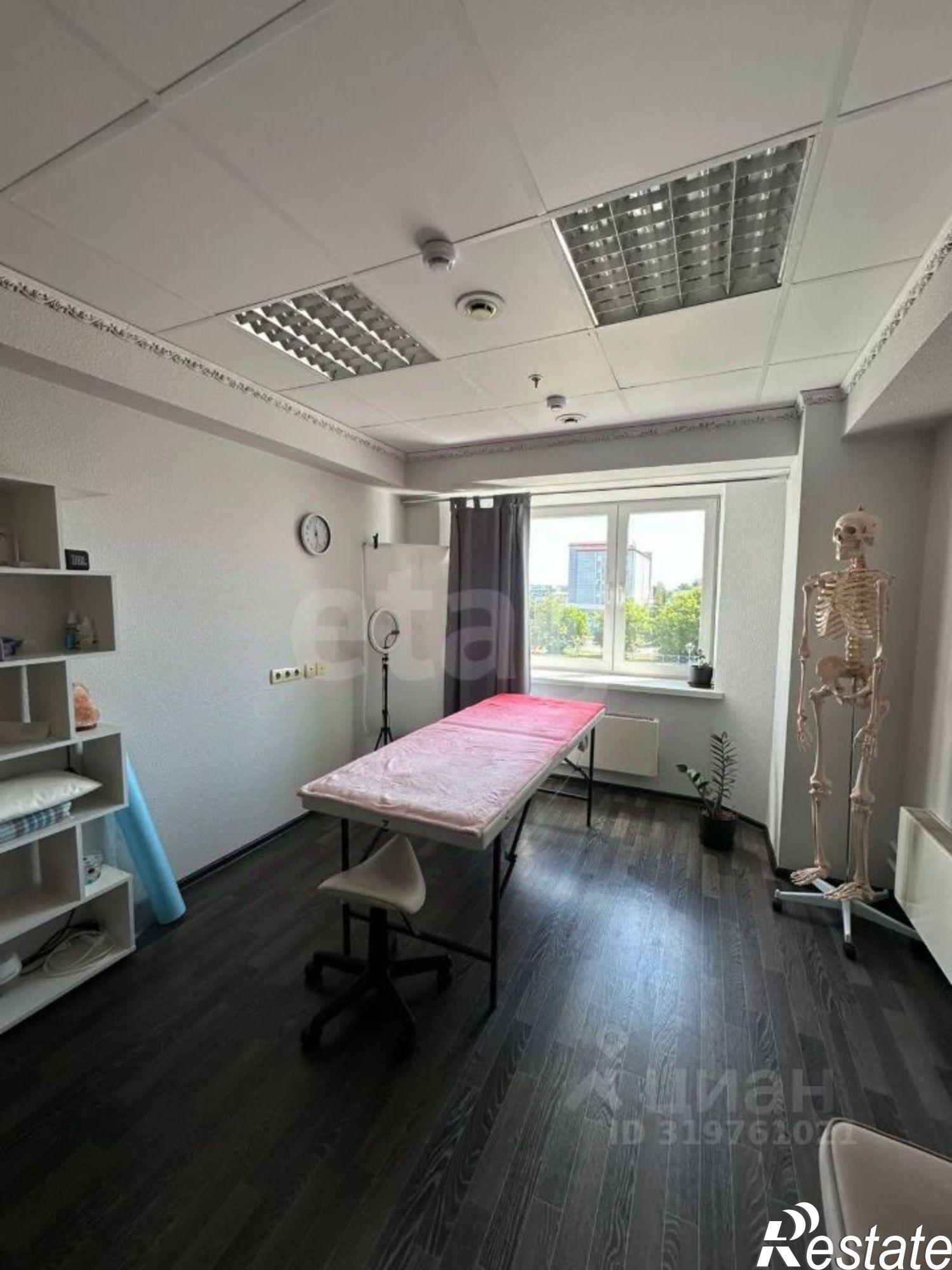 Купить офис, помещение под офис за 4 284 700 рублей на проспект Ленина, 90/2