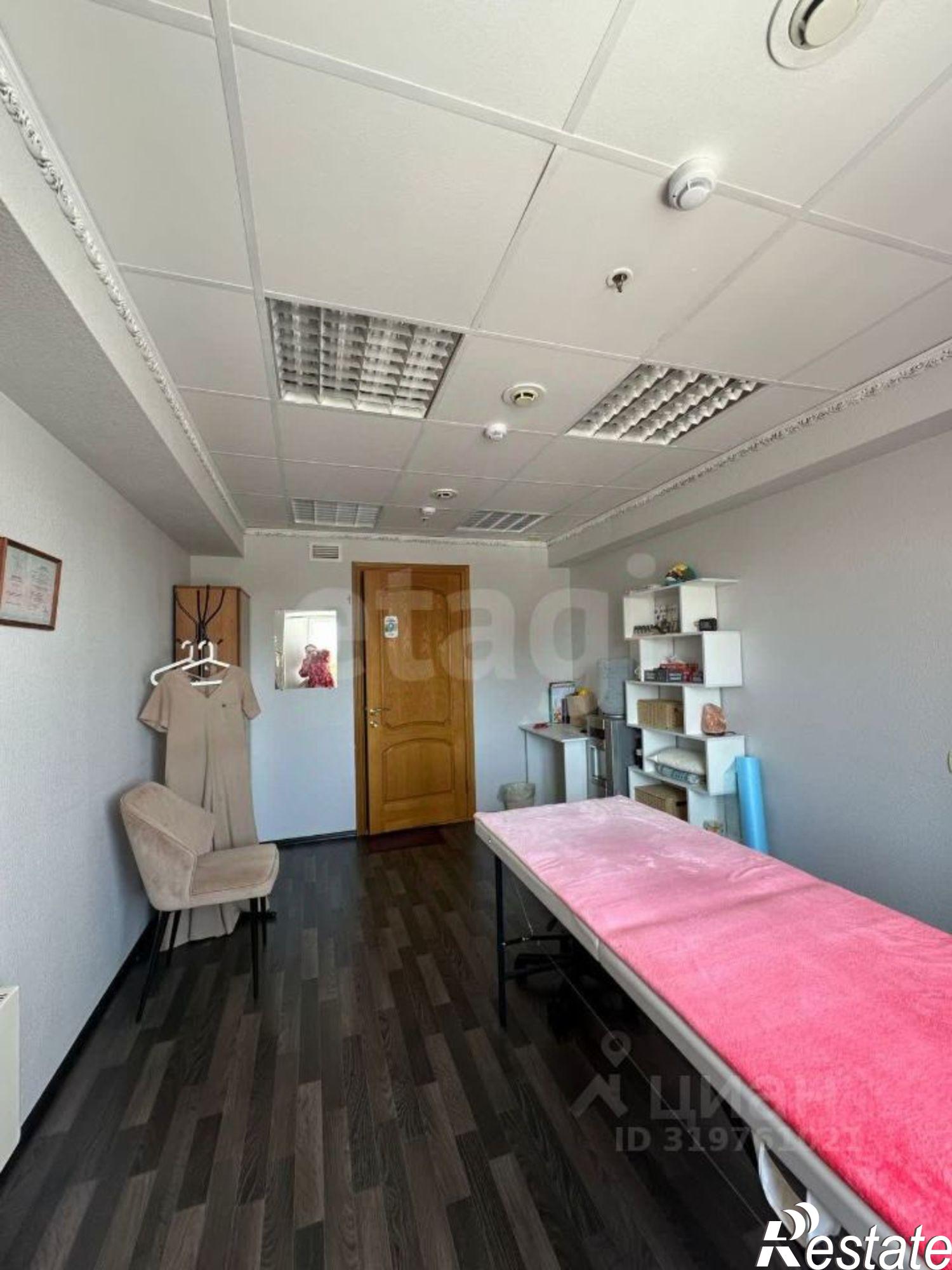 Купить офис, помещение под офис за 4 284 700 рублей на проспект Ленина, 90/2