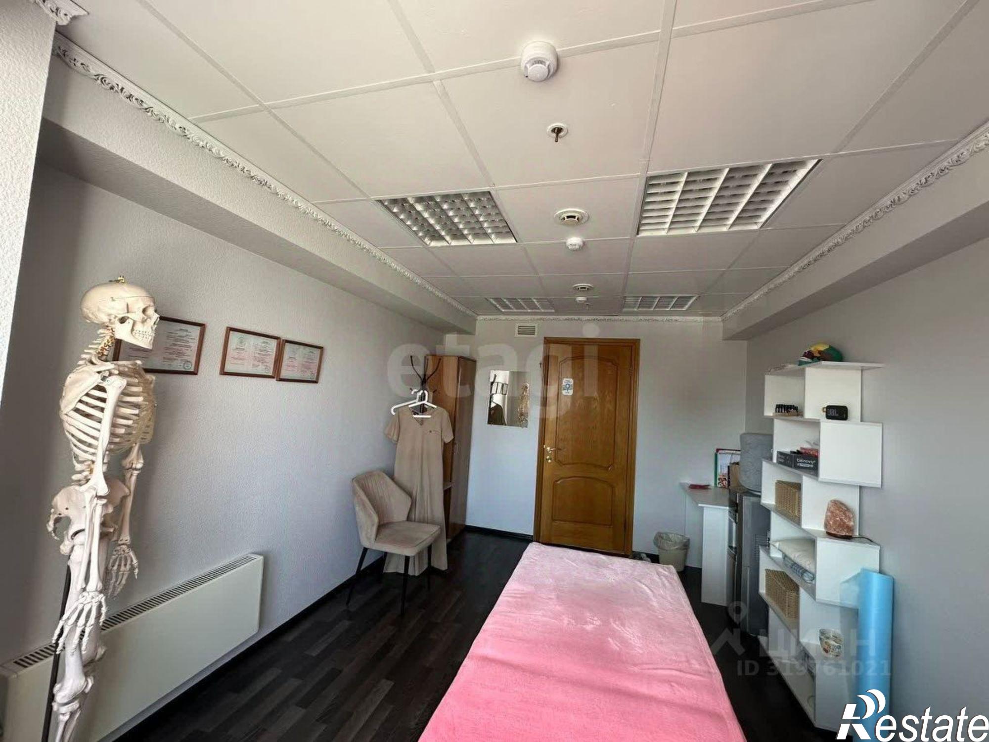 Купить офис, помещение под офис за 4 284 700 рублей на проспект Ленина, 90/2