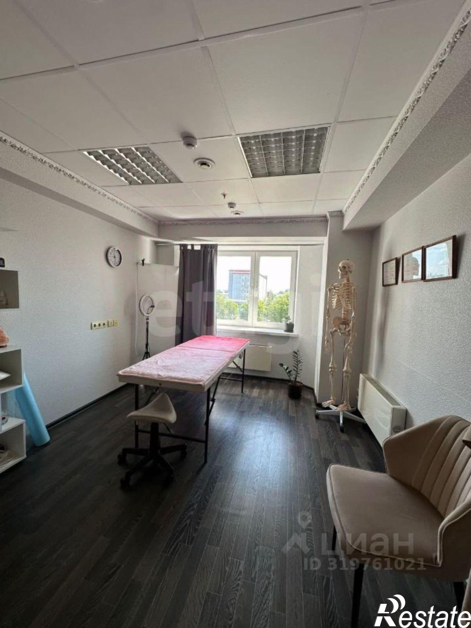 Купить офис, помещение под офис за 4 284 700 рублей на проспект Ленина, 90/2