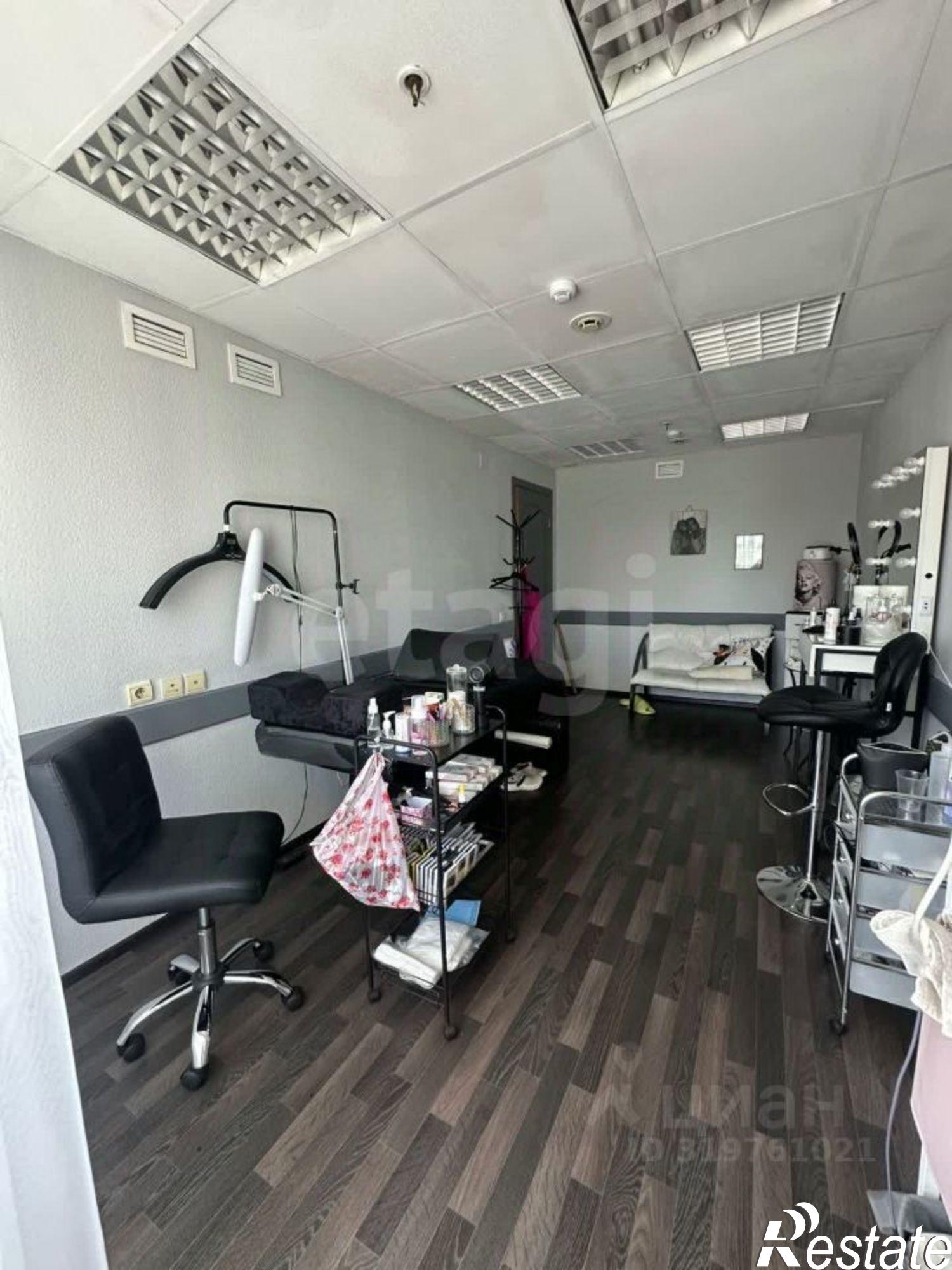 Купить офис, помещение под офис за 4 284 700 рублей на проспект Ленина, 90/2