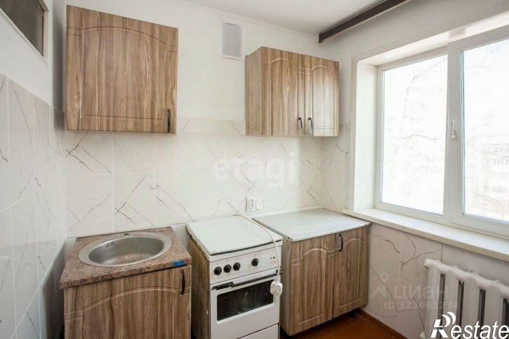 3-комн квартира улица Ворошилова, 8,  д. 8