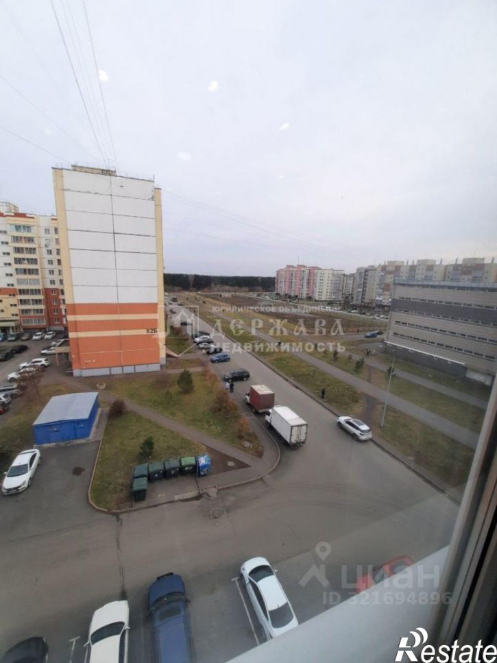 2-комн квартира пр-кт Шахтеров, 82а,  д. 82а