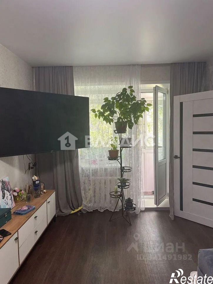 2-комн квартира улица Сергея Тюленина, 11,  д. 11