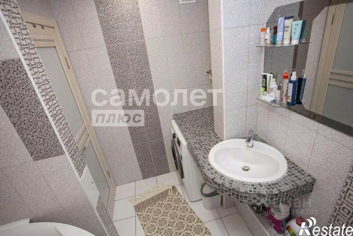 2-комн квартира бульвар Строителей, 1,  д. 1