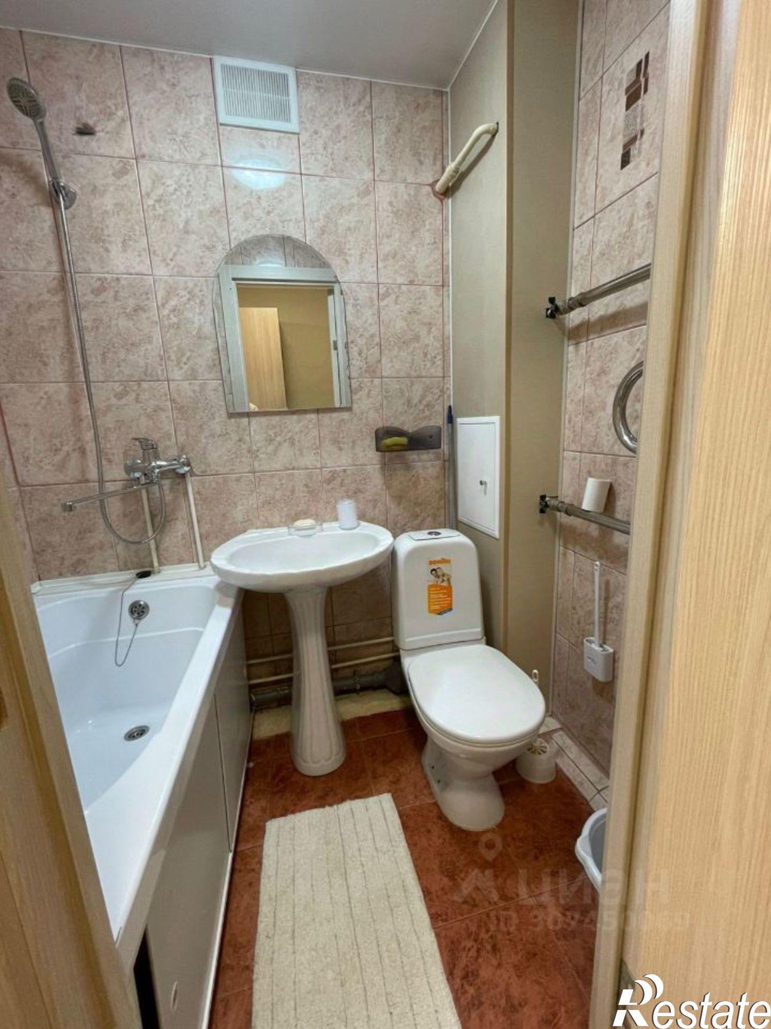 Сдать квартиру за 15 000 рублей на пр-кт Ленина, 142а