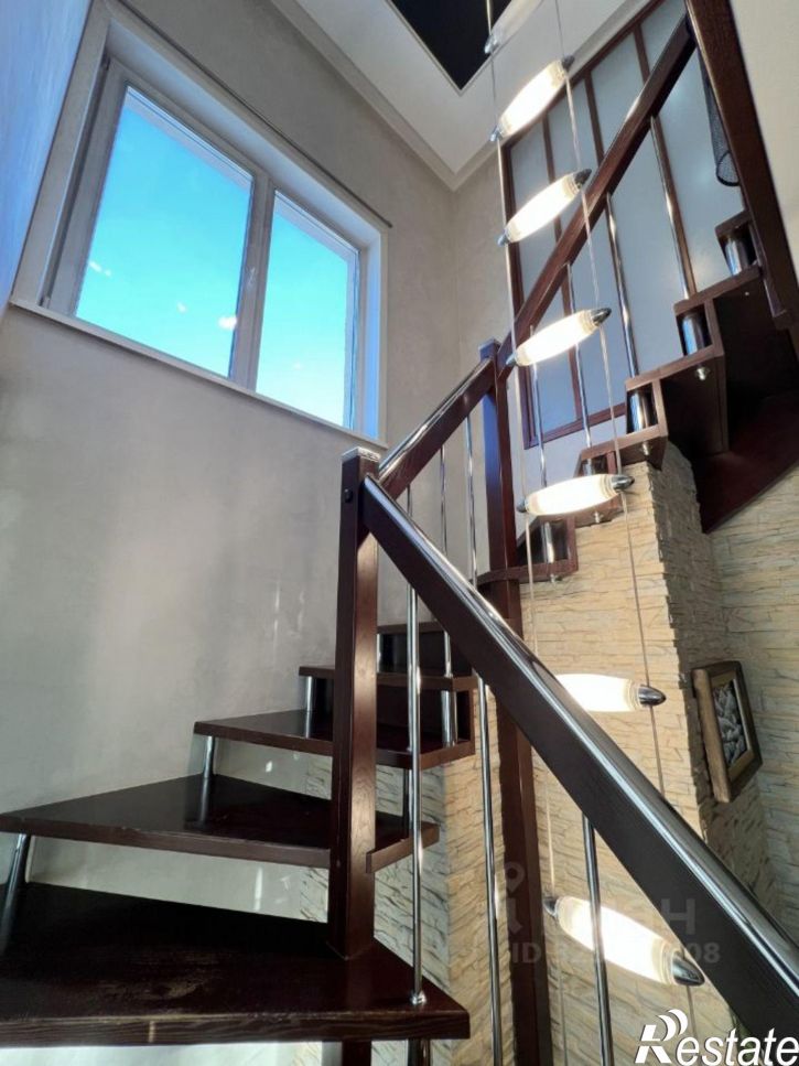 4-комн квартира б-р Строителей, 28,  д. 28