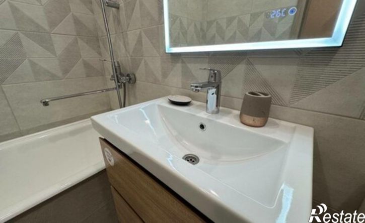 1-комн квартира бульвар Строителей, 65,  д. 65