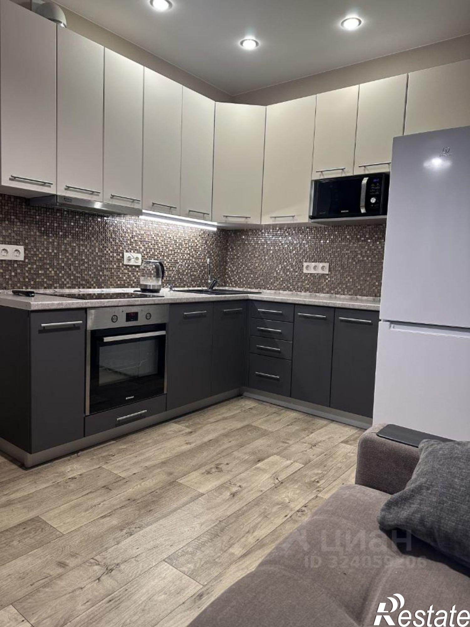 Сдать квартиру за 35 000 рублей на бульвар Строителей, 63