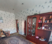 2-комн, 72кв м, этаж 1/2 Инициативная улица, 98