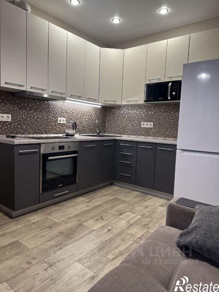 2-комн квартира бульвар Строителей, 63,  д. 63