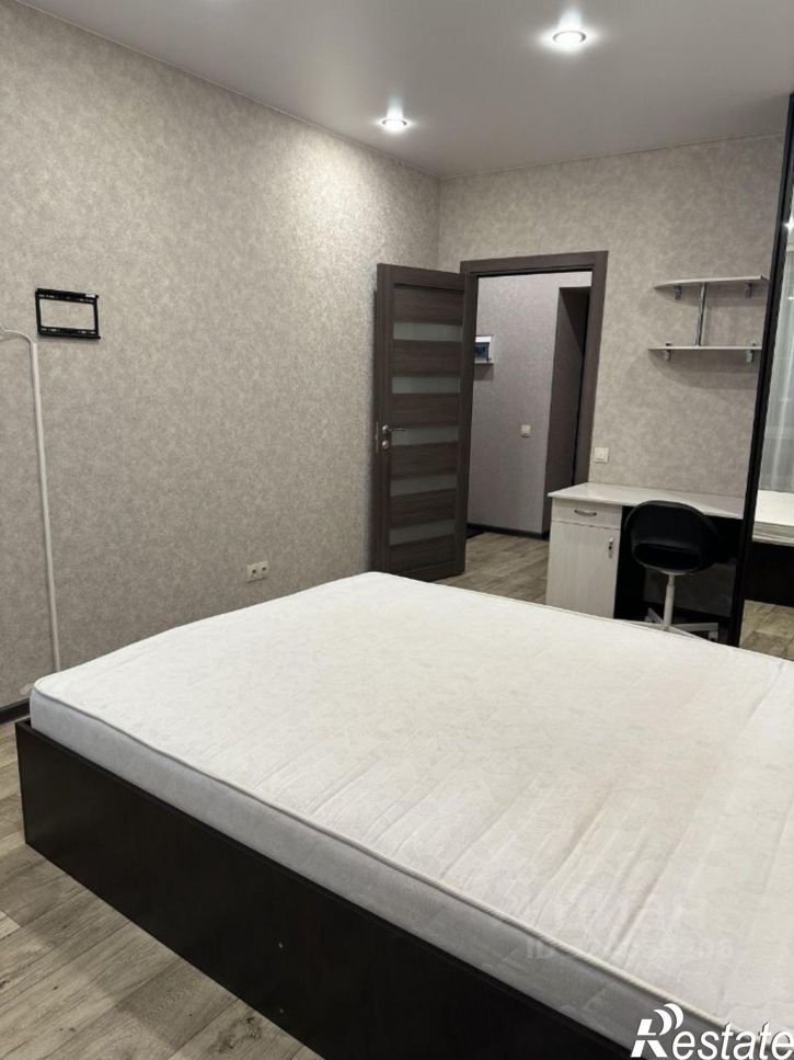 2-комн квартира бульвар Строителей, 63,  д. 63