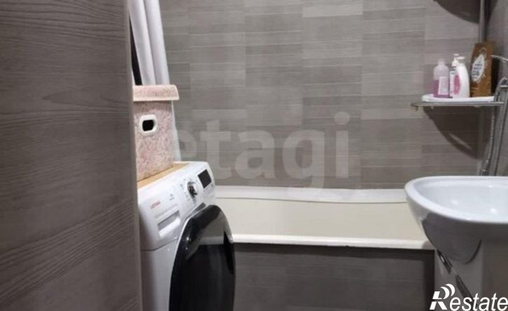 4-комн квартира Октябрьский проспект, 82,  д. 82