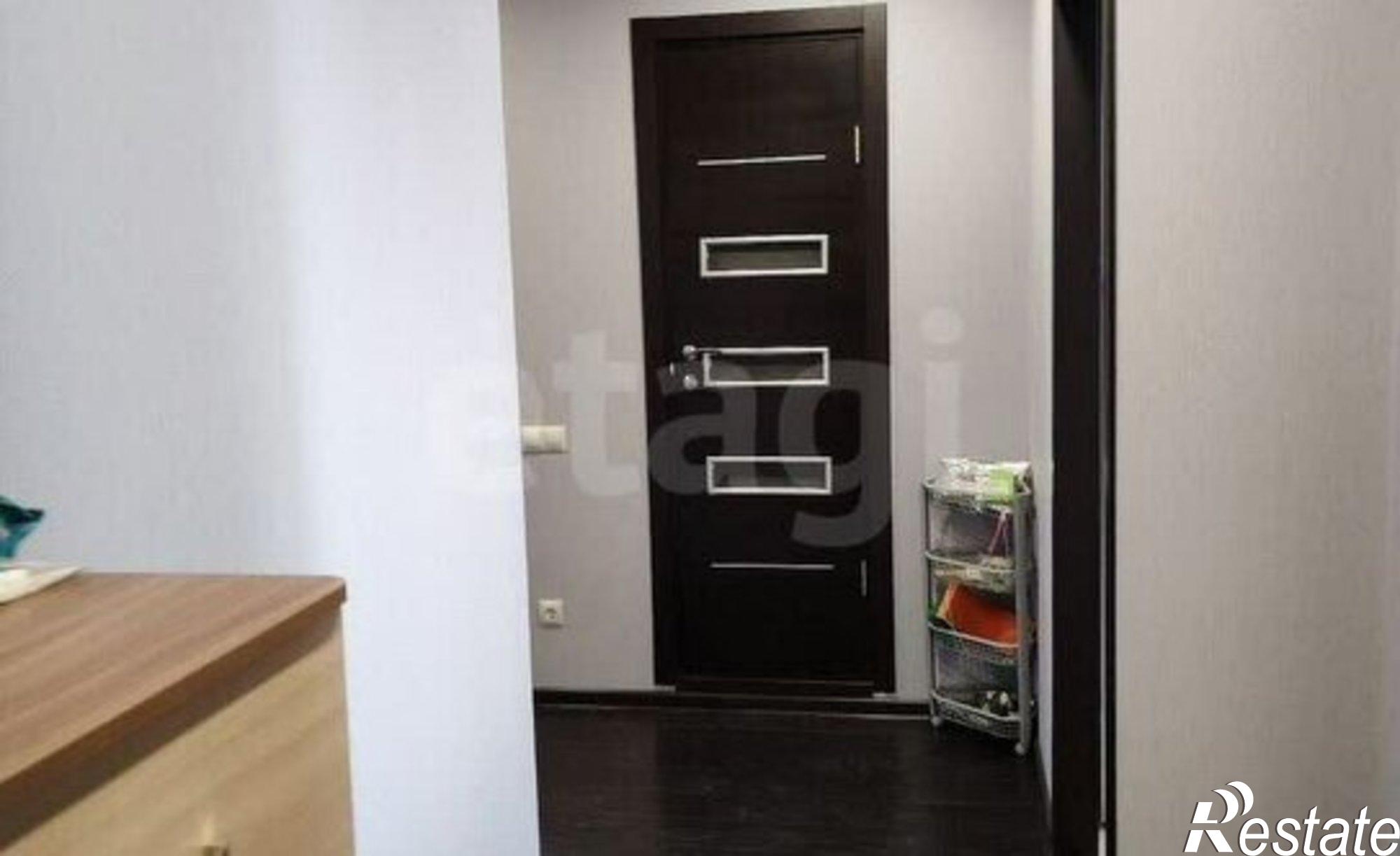 Купить квартиру за 6 900 000 рублей на проспект Шахтёров, 82А