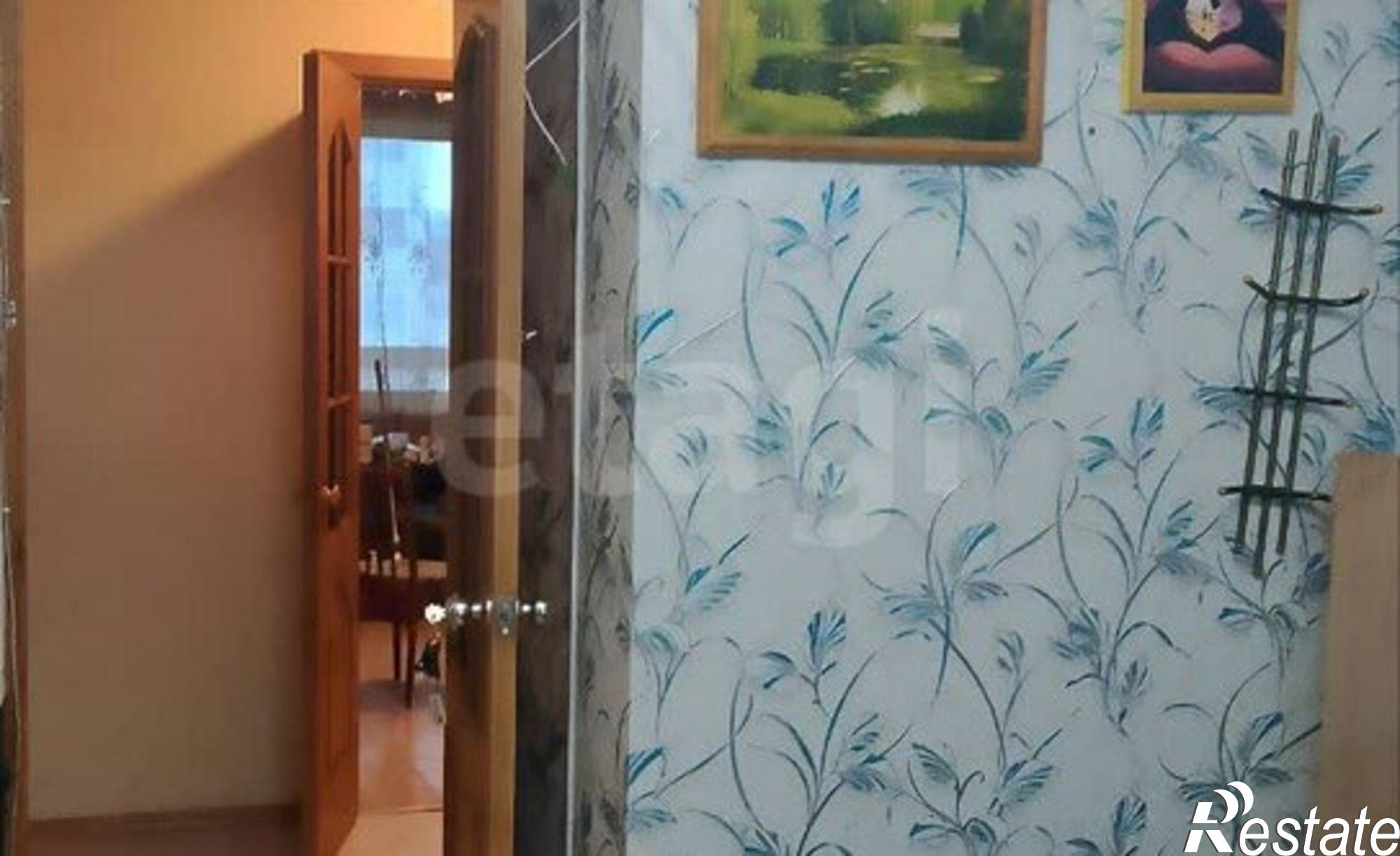 Купить квартиру за 10 000 000 рублей на Молодежный пр-кт, 15А