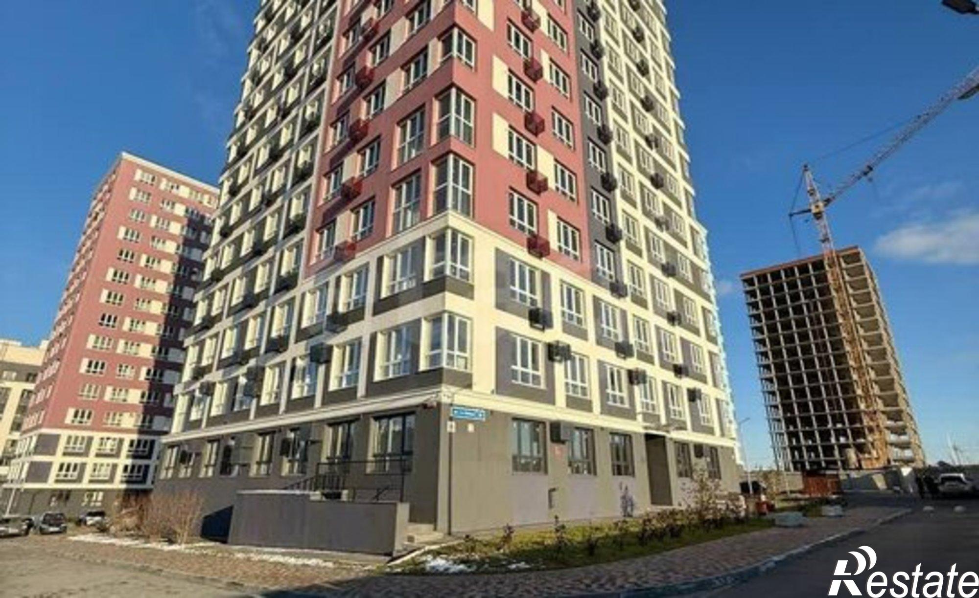 Купить квартиру за 4 250 000 рублей на улица 1-я Линия, 24