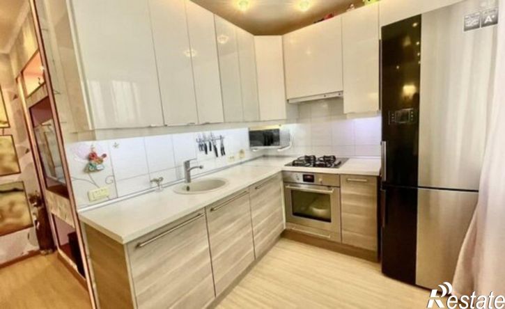 3-комн квартира улица Дзержинского, 12,  д. 12