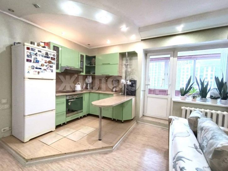 3-комн квартира Сибиряков-Гвардейцев улица, д.24А