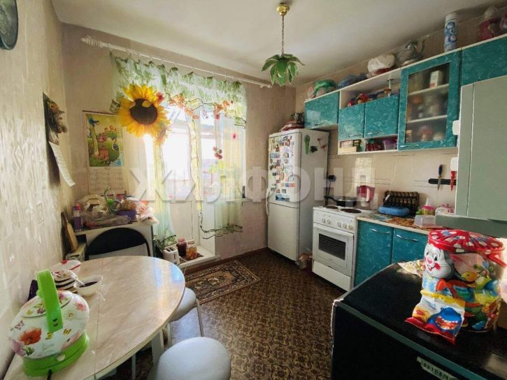 2-комн квартира Сибиряков-Гвардейцев улица, д.1