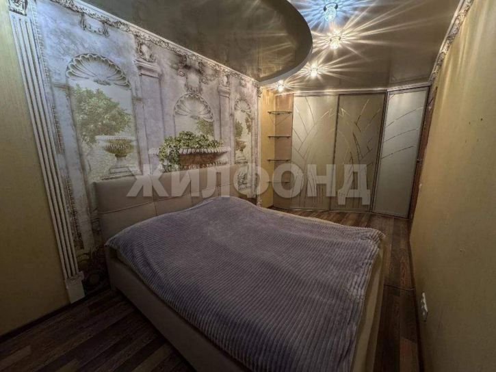 3-комн квартира Сибиряков-Гвардейцев улица, д.6