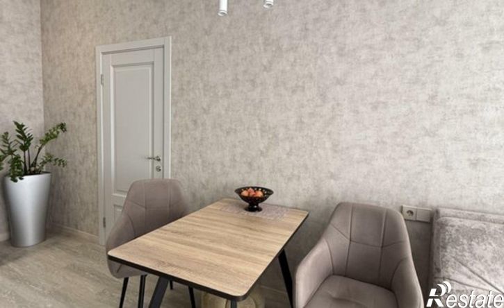 3-комн квартира б-р Строителей, 53,  д. 53