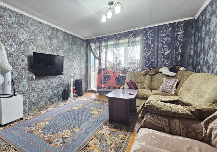 4-комн квартира Космическая улица, 37