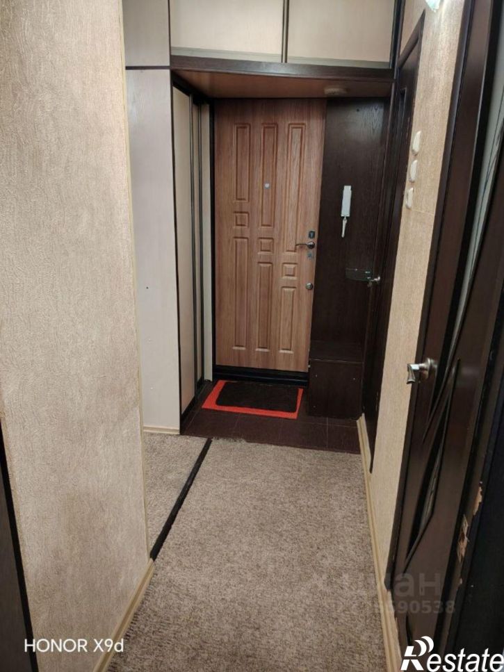 2-комн квартира пр-кт Шахтеров, 80,  д. 80