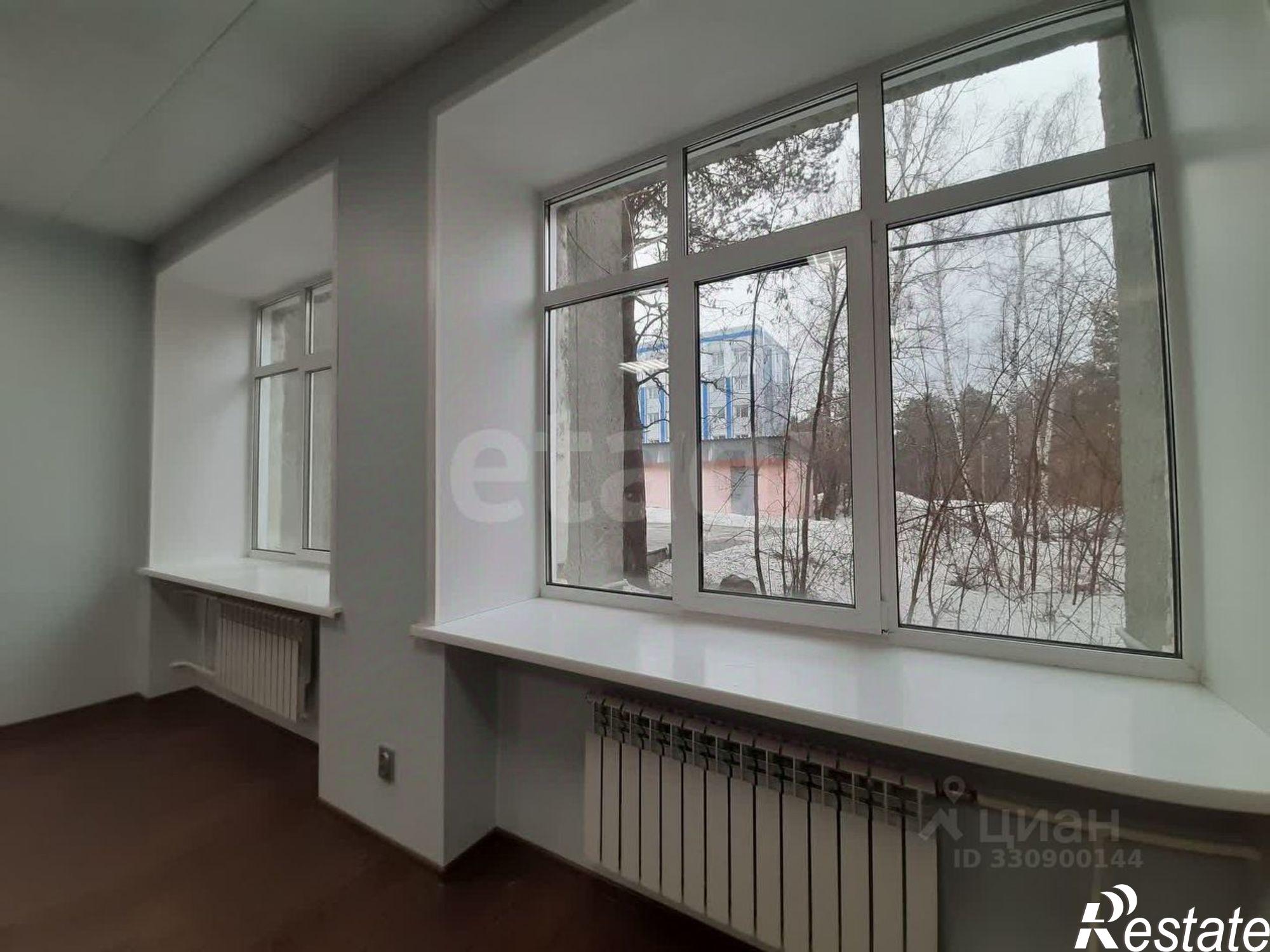 Купить офис, помещение под офис за 14 987 000 рублей на проспект Шахтёров, 14
