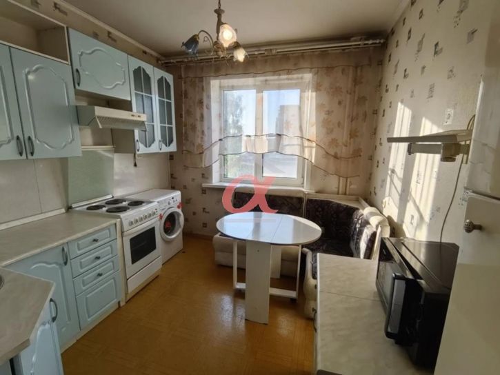 4-комн квартира Комсомольский проспект, 49