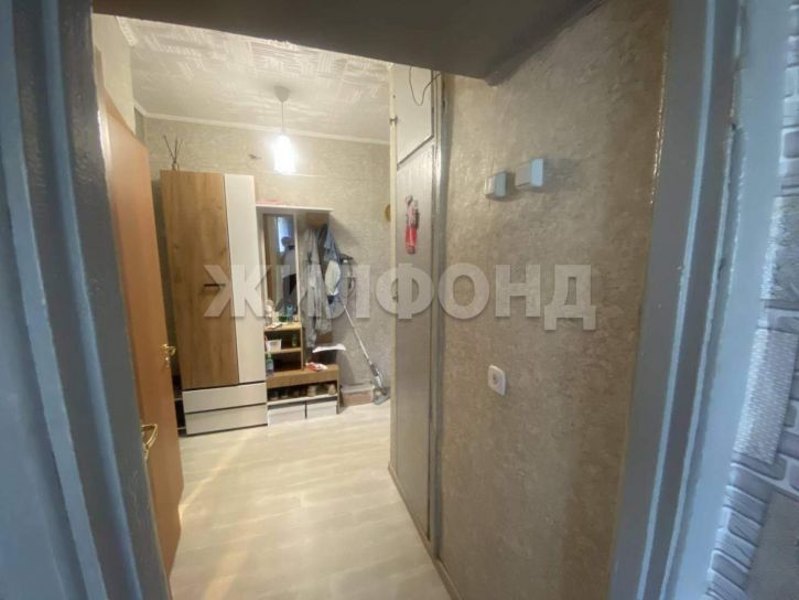 3-комн квартира Веры Волошиной улица, д.12