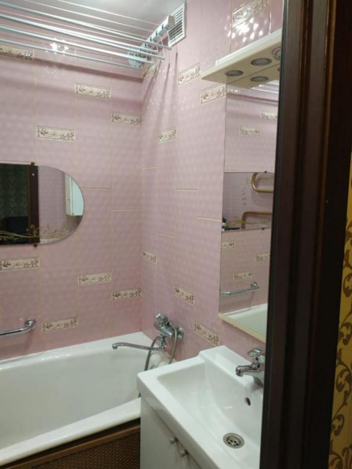 2-комн квартира б-р Строителей, 41