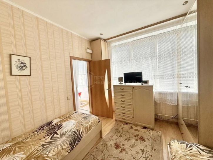 3-комн квартира Свободы, 3