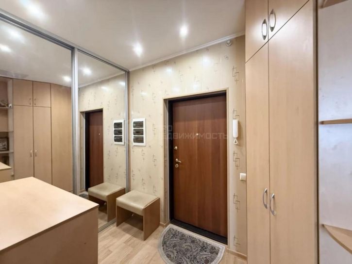 3-комн квартира Свободы, 3