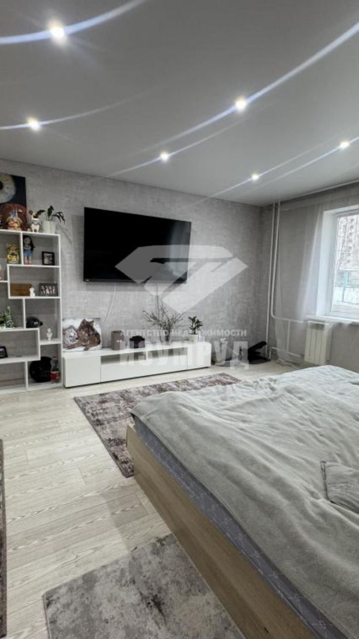 3-комн квартира Дружбы, 1б