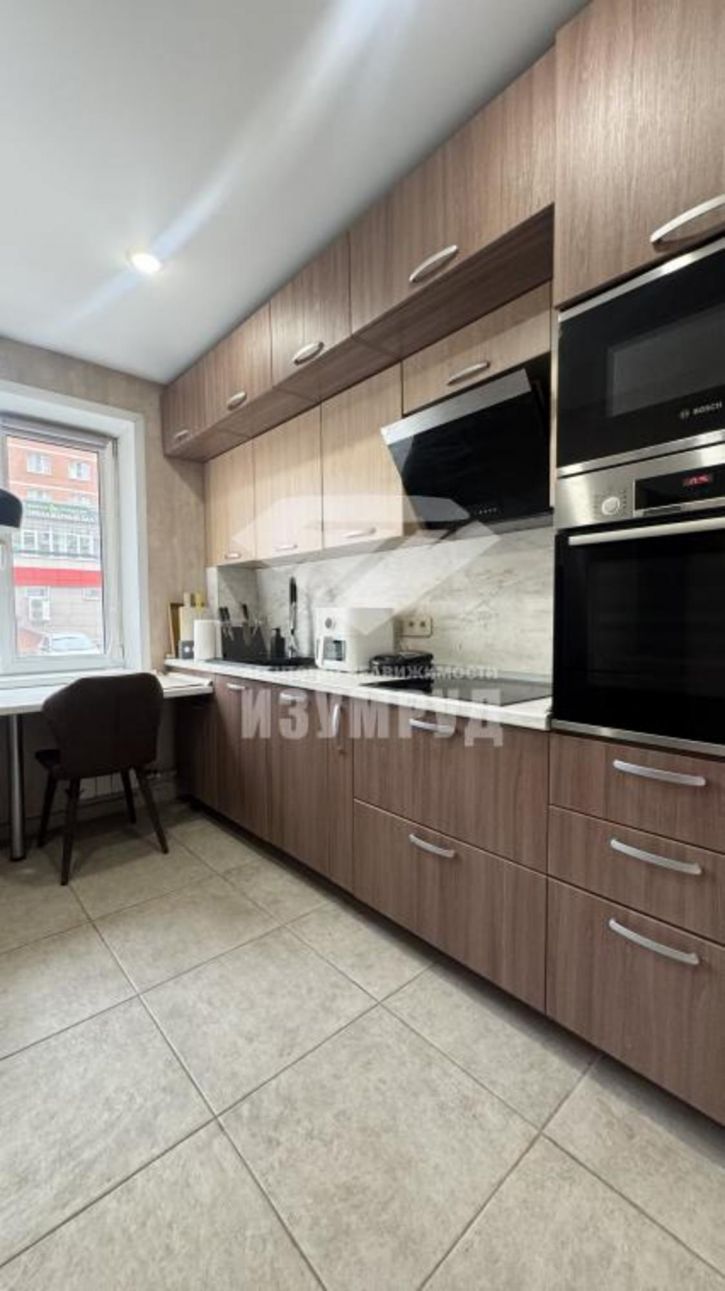 3-комн квартира Дружбы, 1б