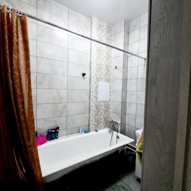 3-комн квартира Ушакова, 3